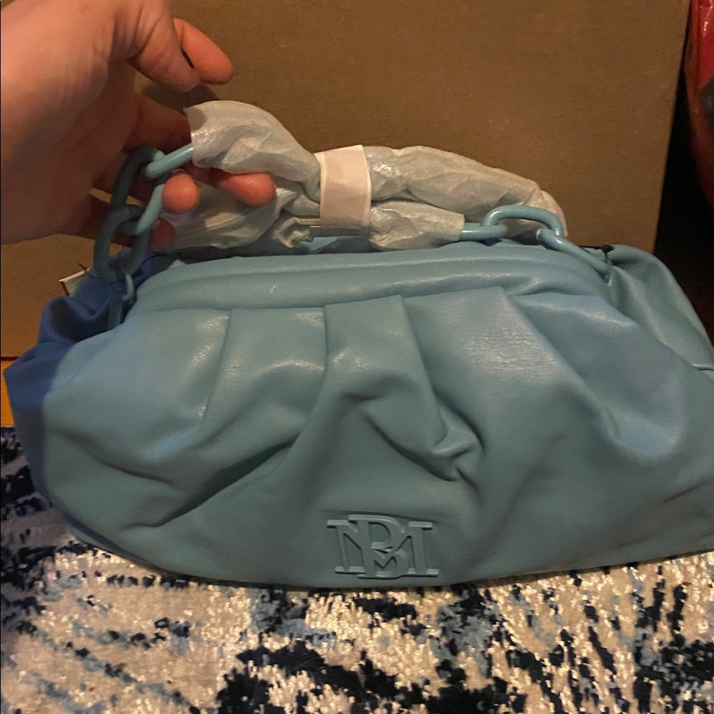 NWT Wrapped Frame Badgley MISCHKA Clutch With Chain Strap Retail $129